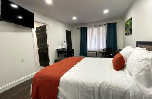 Corning Hotel | Gatehouse Motel