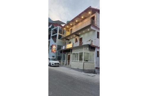 Gobind Dham House | Gaurs home stay badrinath Highway, Pandukeshwar