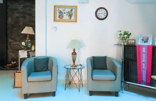 Losari House | Ge JacMart Homestay Makassar