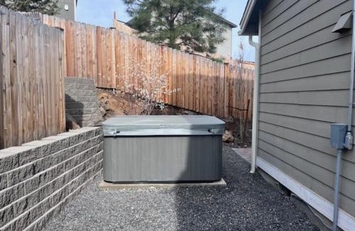 Southeast Bend House | Geary Getaway home