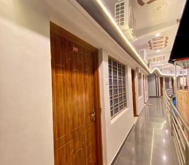 Shivanandi Hotel | Geetanjali Palace Hotel & Restaurant