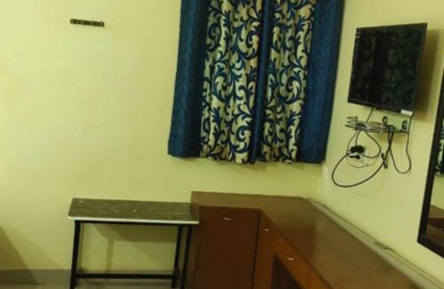 Kanchipuram Hotel | Geetha Residency