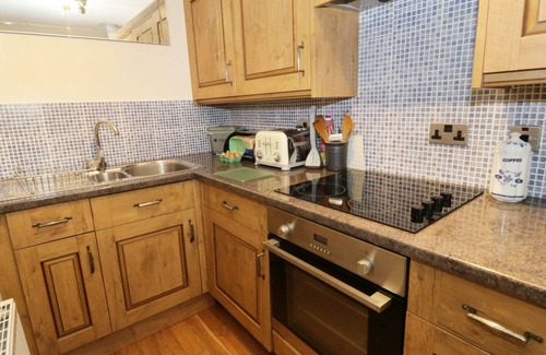 Eglwysbach Cottage | GELLI GLUD, pet friendly, character holiday cottage in Eglwysbach