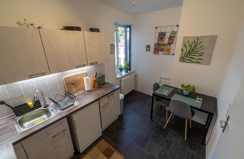 Sudenburg Apartment | Gemütliche 2-R Wohnung - Netflix & Küche - Zentral