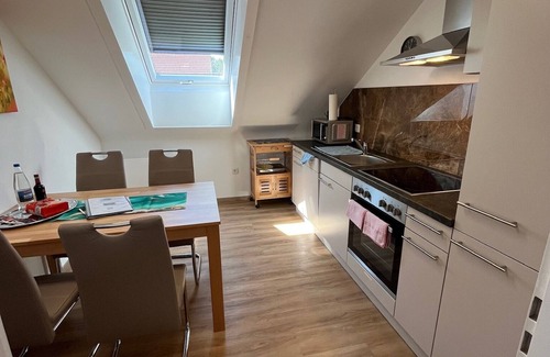 Iznang Apartment | Gemütliche 2-Zimmer WHG mit Balkon/Parkplatz Ost/ Halbinsel Höri/Bodensee