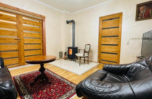Sieber Apartment | Gemütliches Apartment mit Kamin und Wohnküche
