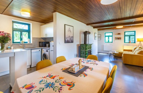 Libesice Cottage | Gemütliches Ferienhaus mit Blick auf die Weinberge. Frühstücksservice möglich!