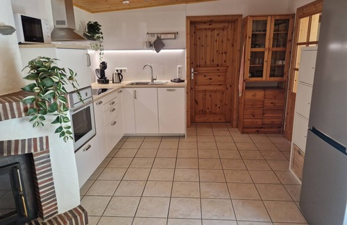 Meschede House | Gemütliches Ferienhaus am Hennesee mit Terrasse und Ausblick in die Natur