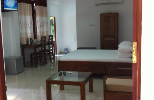 Kahangama Bed & Breakfast | Gem Field Rest