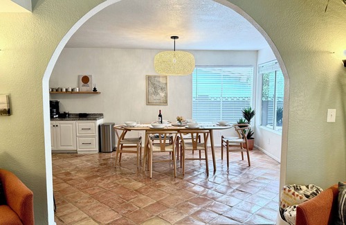 Westside Development House | Gem Show Ready! 8 min to DT. Golf, Hike, Bike, Restaurants! Hot Tub & Pool.