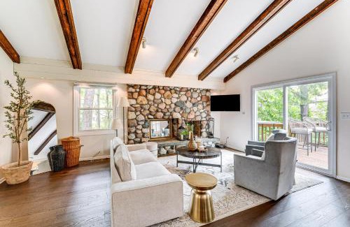 Williams Bay House | Geneva Lake Adventures Family Retreat with Patio