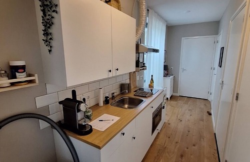 Amsterdam North Boat Rental | Geniet van Wonen op het Water op Woonark De Appeltuyn Amsterdam! Gratis parkeren