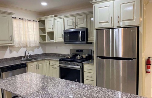 Georgetown Apartment | Gentlemen's Suite - 3 Bedroom