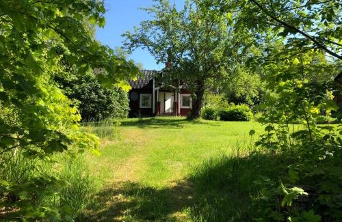 Rimbo House | Genuine 100 year old countryside cottage