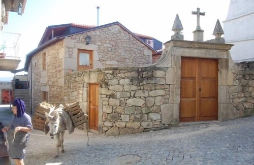Aricera Cottage | Geography Room - Double | Casa Manuel Padeiro - Mini Hotel