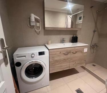 Messaria House | George Apartment
