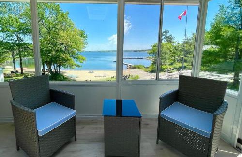 Carling House | Georgian Bay 3-bdrm lakefront Main House