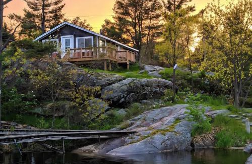 Carling House | Georgian Bay Lakeview Cottage - Rockwood #5