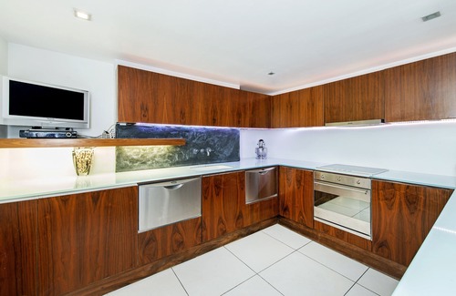 Waterloo House | Georgian House on a very quiet and historic street w/Garden & Tempur Beds