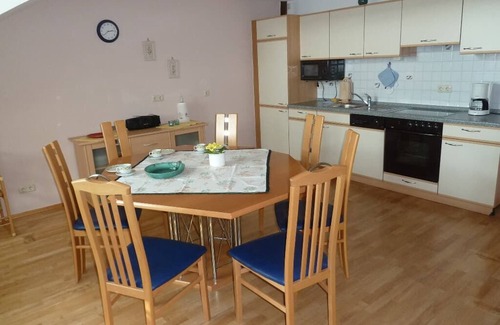 Witzmannsberg Apartment | Geräumiges Feriendomizil mit 3 sep. Schlafzimmern und Balkon