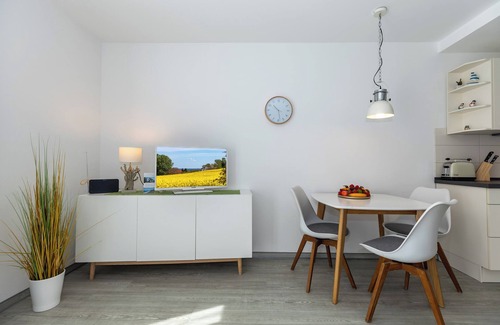 Alt Gaarz Apartment | Geschmackvoll und Hochwertig - Ferienwohnung Ostseeluft