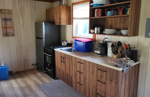 Garson Cabin | Get away from the noise, Tranquil 1-bedroom off grid cabin min south of Sudbury