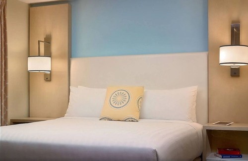 Monmouth Junction Resort | Get Ready for Blissful Getaway! w/Pool, Pets are Allowed, Near Potts Park