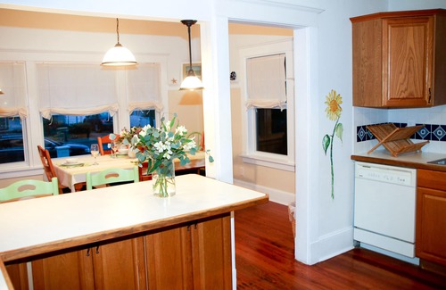 Parrot Cove House | Get warm and relax walking distance to the intracoastal, golfing and ocean !