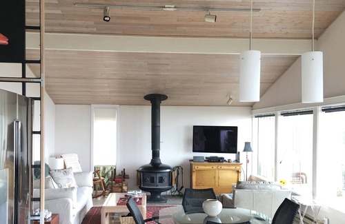Ferndale House | Getaway by the sea, great views, Wifi - Relax on the water