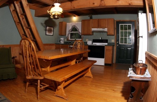 St. James Cabin | Getaway Cabin next door to Maramec Spring Park & Meramec River Trophy Trout