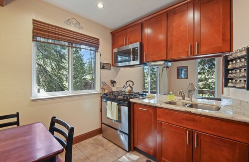 Dollar Point House | Getaway in Tahoe City | Minutes from Lake, Year-Round Activities, Dining, Shoppi