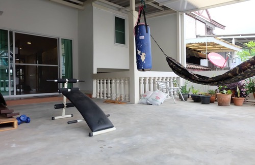 Samsen Nai House | Getting around town, Stay with Local guide