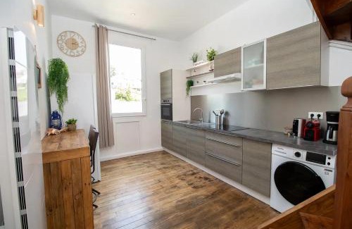 Perros-Guirec House | Gevelled, Maison de ville Perros