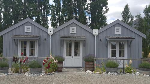 Gibbston House | Gibbston Boathouse with Outdoor Bath