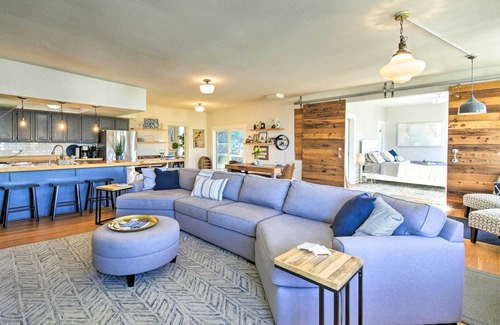 Gig Harbor House | Gig Harbor House w/Private Beach + Views!