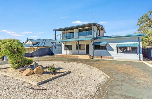 Silver Sands Apartment | Giggles Beach House in Silver Sands