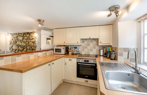 Branscombe House | Gill Cottage - Four Bedroom House, Sleeps 6