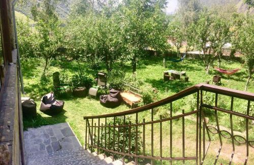 Gergeti House | GIO-NIKA