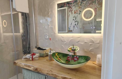 Sant'Angelo all'Esca Bed & Breakfast | GioiaVitae - Bed-In-Botte - Sleep in the Vineyard