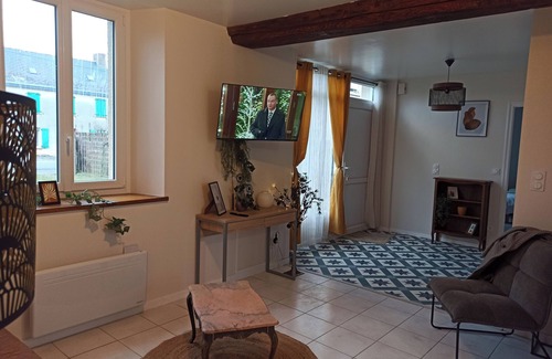 Meslay-du-Maine House | Gite 9 Persoes Proche Laval