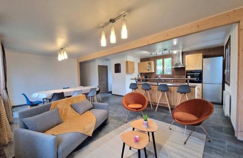 Ornans House | Gite au Doubs Chalet