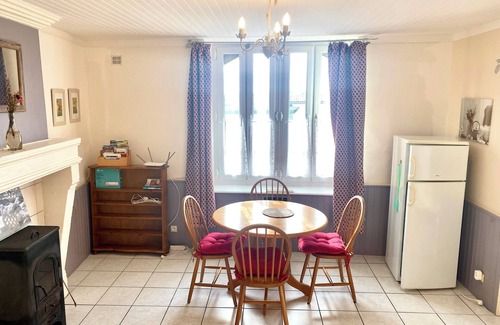 Chatenet Cottage | Gîte Blanc 4★ : Peaceful rural haven with lovely country views 🌿🏡