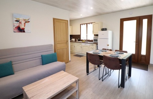 Carlat Cottage | Gite Carlat, 2 bedrooms, 3 persons