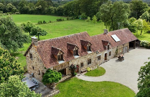 Ceauce Cottage | Gite Ceaucé, 5 bedrooms, 15 persons