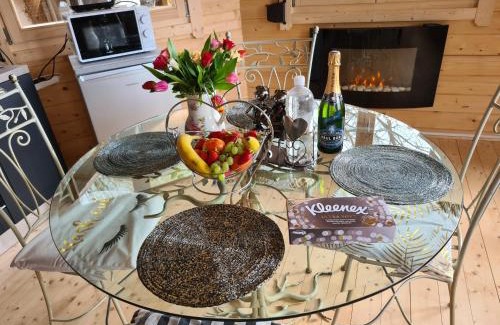 Villeparois Apartment | Gite chalet Au Paradis d Eole