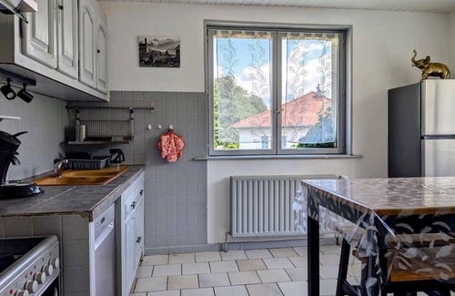 Champagney Cottage | Gite Champagney, 4 bedrooms, 10 persons