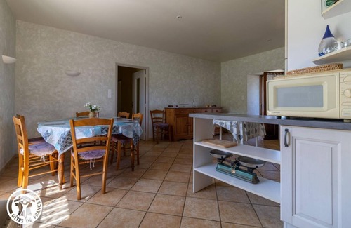 Saint-Germain-Lembron House | Gite DE Bourdeille - Saint-germain-lembron