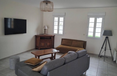 Balanzac House | Gite de Charme à la Campagne Avec Piscine
