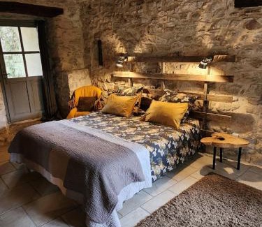 Vezenobres House | Gite de charme 80 m², piscine, proche d'Uzès.