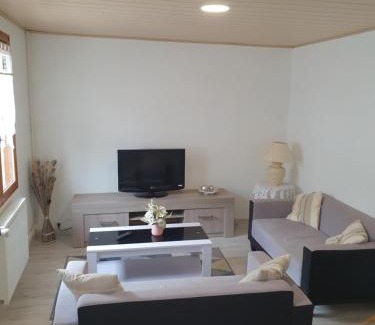 Fumay House | gite des jardiniers